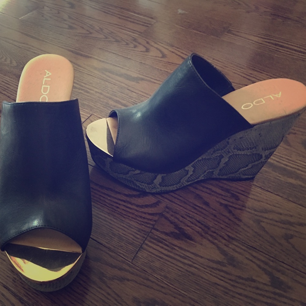 Aldo wedge